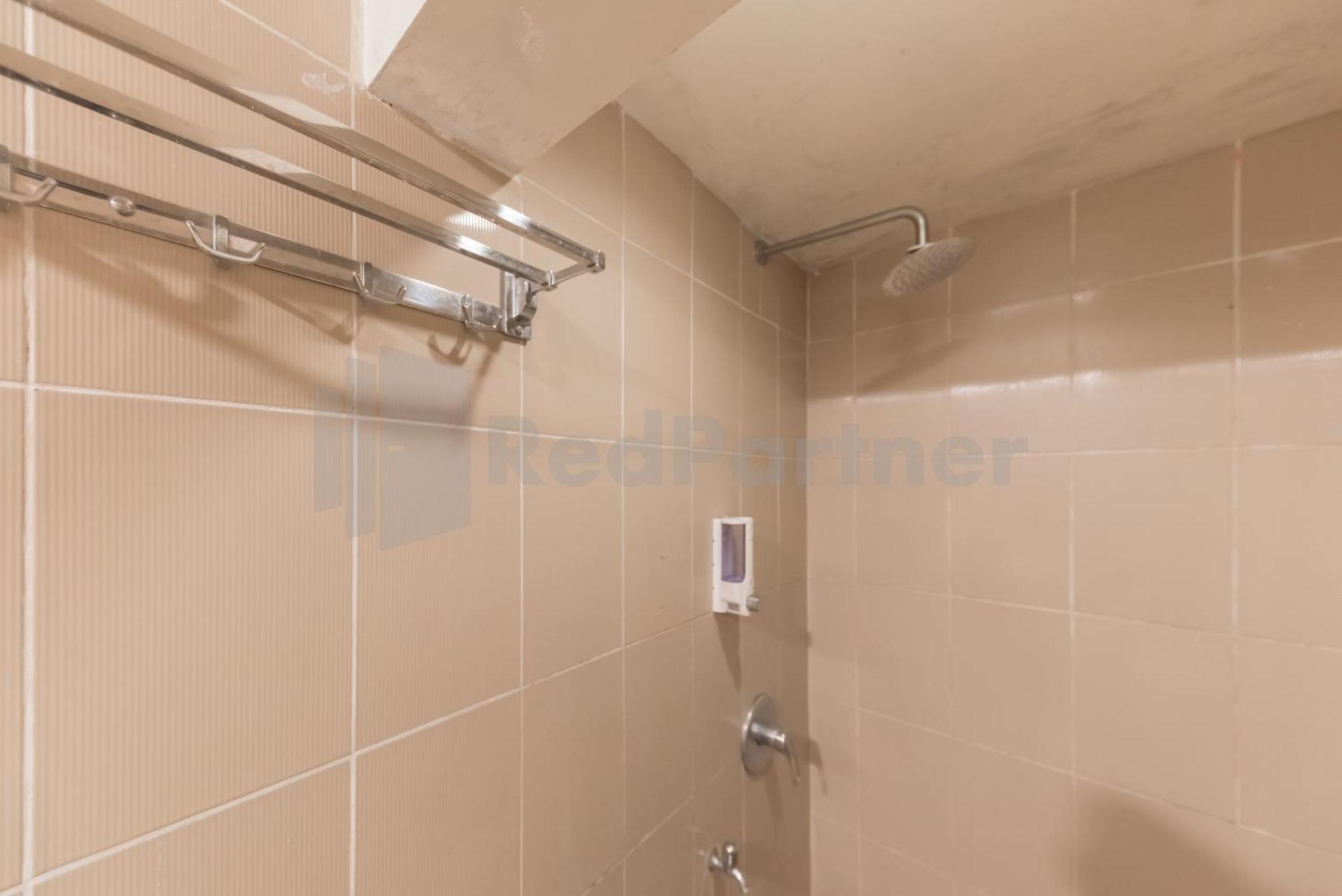 Bens Homestay Mitra Reddoorz Bogor Bagian luar foto